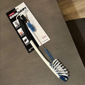 OXO Good Grips Blue and White Cleaning Brush Set